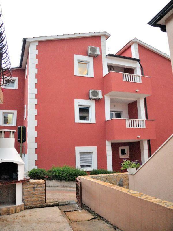 Apartments Mira Rogoznica  Εξωτερικό φωτογραφία