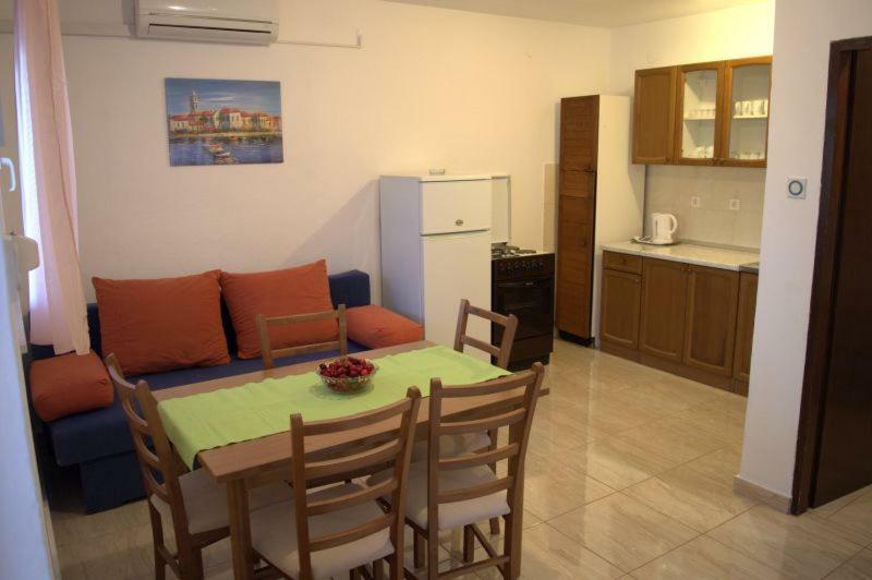 Apartments Mira Rogoznica  Εξωτερικό φωτογραφία